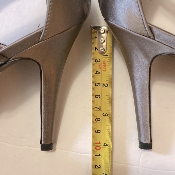 Moda Spana gray sequin sparkle sandals  high heel size 8 1/2M cocktail formal 🌹 - Picture 10 of 10
